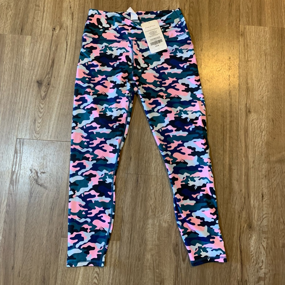 Fabletics leggings army print